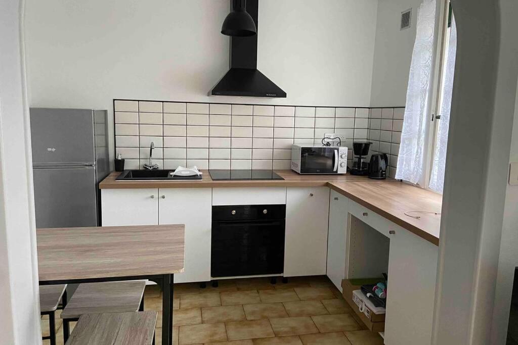 Appartement Chaleureux Au Coeur D Un Village Classe Villebois-Lavalette Экстерьер фото